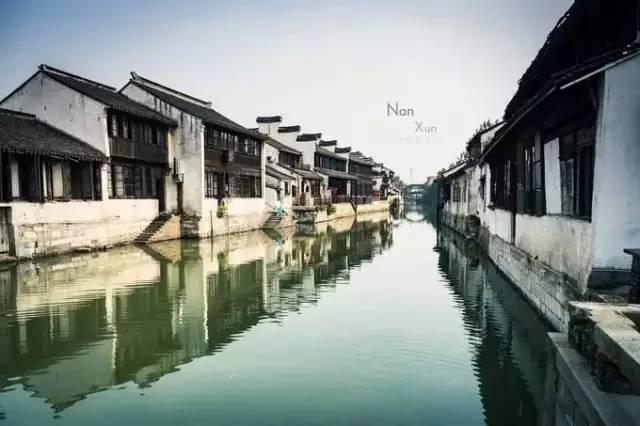 郦莎:弯月眉给人一种温柔、亲和的感觉,适合于展现女性的柔美